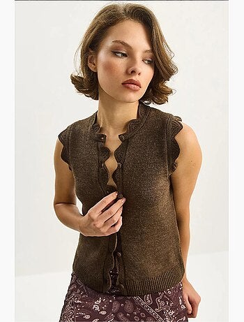Gilet en tricot à col ras du cou et à volants lucci