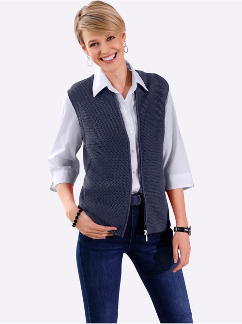 Gilet en tricot avec zip et motif discret devant - taille standard - moda vilona - Kiabi Gilet en tricot avec zip et motif discret devant - taille standard - moda vilona - Kiabi