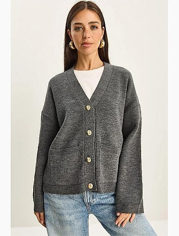 Gilet épais côtelé à col en v et fermeture boutonnée lucci