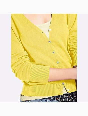 Gilet fin boutons imitation nacre - taille standard - helline