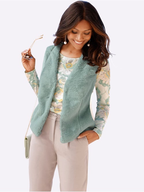 Gilet imitation fourrure coupe courte mode - taille standard - witt - Kiabi Gilet imitation fourrure coupe courte mode - taille standard - witt - Kiabi