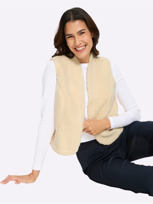 Gilet imitation fourrure fermeture crochet discrète - taille standard - witt - Kiabi Gilet imitation fourrure fermeture crochet discrète - taille standard - witt - Kiabi