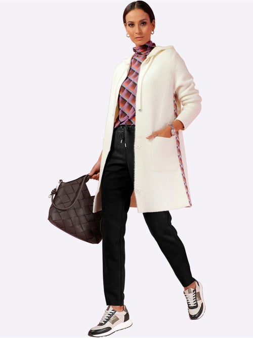 Gilet Jacquard Empiècements Contrastés Modernes - Taille Standard - Helline - Kiabi Gilet Jacquard Empiècements Contrastés Modernes - Taille Standard - Helline - Kiabi