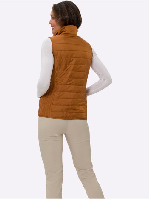 Gilet matelassé à col montant et poches cousues - taille standard - moda vilona - Kiabi Gilet matelassé à col montant et poches cousues - taille standard - moda vilona - Kiabi