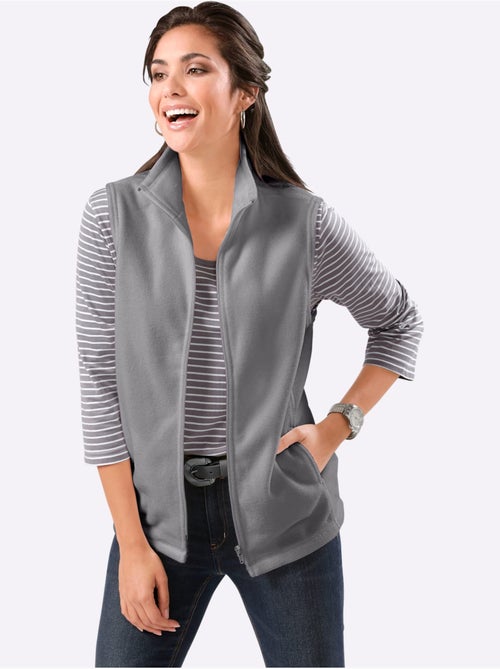 Gilet polaire avec col montant et poches confortables - Taille standard - Moda Vilona - Kiabi Gilet polaire avec col montant et poches confortables - Taille standard - Moda Vilona - Kiabi