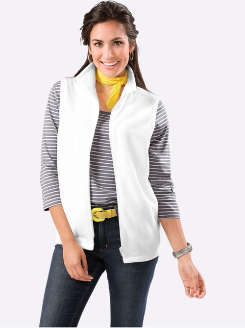Gilet polaire avec col montant et poches princesses - Taille standard - Moda Vilona - Kiabi Gilet polaire avec col montant et poches princesses - Taille standard - Moda Vilona - Kiabi