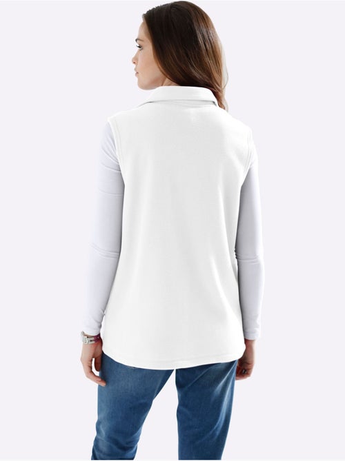 Gilet polaire avec col montant et poches princesses - Taille standard - Moda Vilona - Kiabi Gilet polaire avec col montant et poches princesses - Taille standard - Moda Vilona - Kiabi