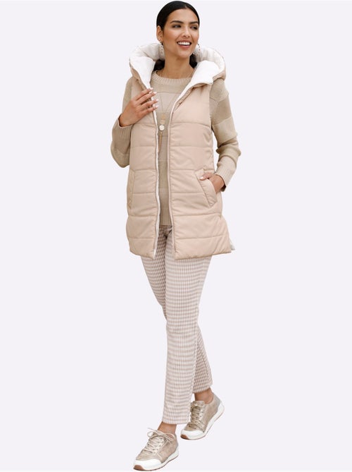 Gilet réversible avec capuche et poches pratiques - taille standard - moda vilona - Kiabi Gilet réversible avec capuche et poches pratiques - taille standard - moda vilona - Kiabi