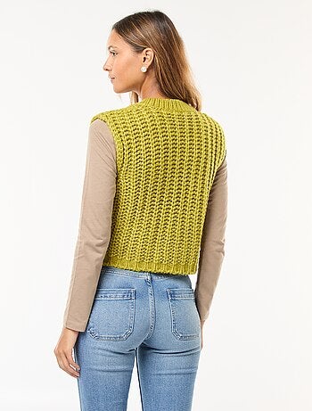 Gilet sans manches avec ouverture à larges boutons martelés