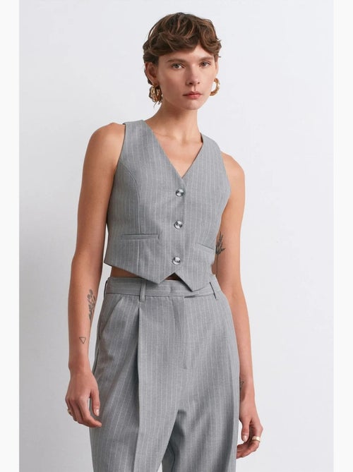 Gilet sans manches court à rayures femme dilvin - Kiabi Gilet sans manches court à rayures femme dilvin - Kiabi