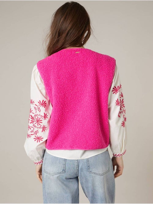 Gilet sans manches femme au toucher doux et texturé 'Deeluxe' - Kiabi