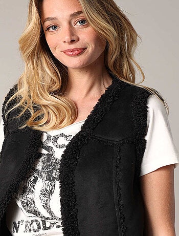 Gilet sans manches style sherpa avec une touche folk
'Deeluxe'