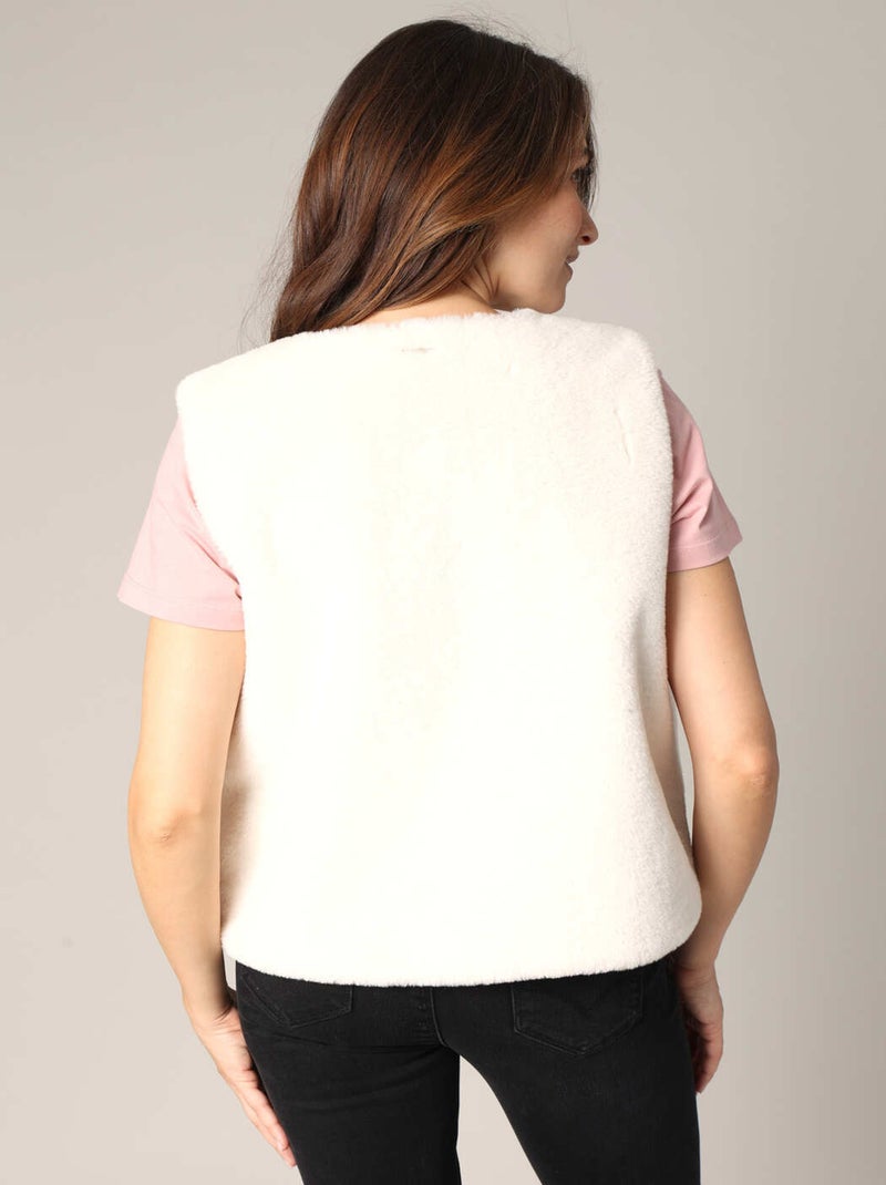 Gilet sans manches ultra doux imitation fourrure
 'Deeluxe' Beige argile - Kiabi