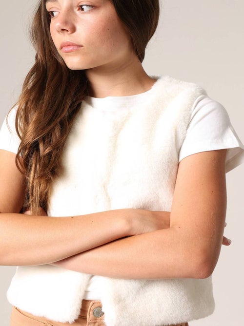 Gilet sans manches ultra doux imitation fourrure
 'Deeluxe' - Kiabi
