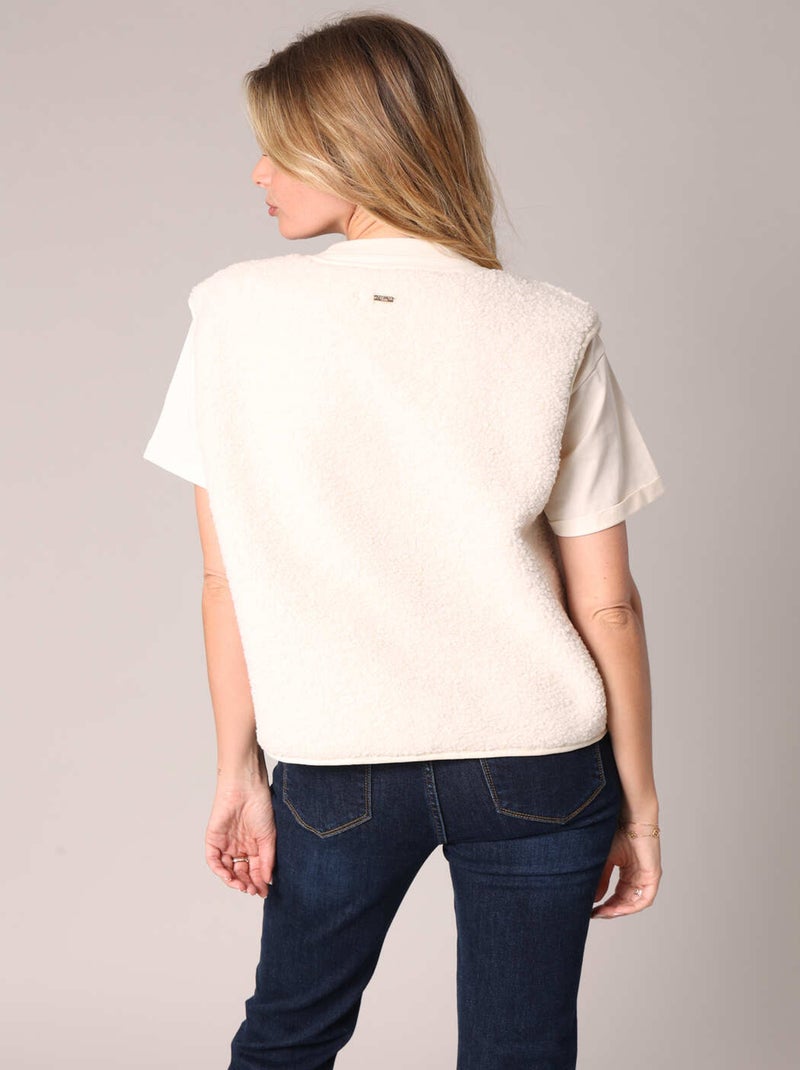 Gilet sherpa sans manches avec fermeture à pression
 'Deeluxe' Beige argile - Kiabi