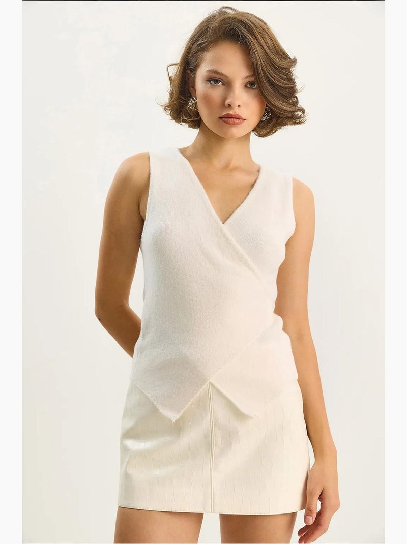 Gilet slim fit à col en v et fermeture à nouer lucci Crème - Kiabi