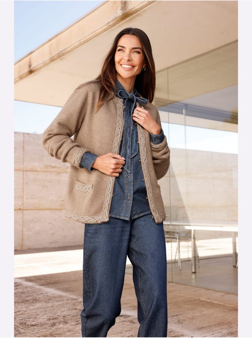 Gilet torsade tendance - taille standard - helline - Kiabi Gilet torsade tendance - taille standard - helline - Kiabi