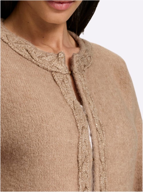 Gilet torsade tendance - taille standard - helline - Kiabi Gilet torsade tendance - taille standard - helline - Kiabi
