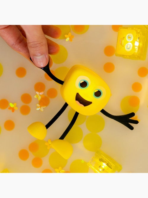 Glo Pals - Personnage Alex jaune et 2 cubes lumineux - Kiabi
