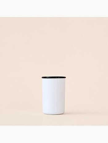 Gobelet en céramique blanche liseret noir