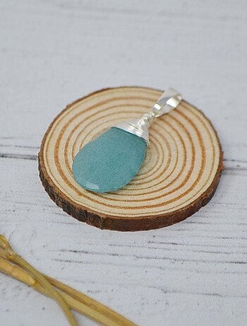 Collier Vintage En Plaqué Or Avec Pierre De Jade – Bijou Rétro élégant – Occasion