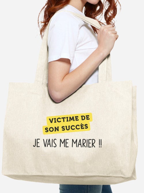 Grand cabas VICTIME DE SON SUCCÈS - Kiabi Grand cabas VICTIME DE SON SUCCÈS - Kiabi