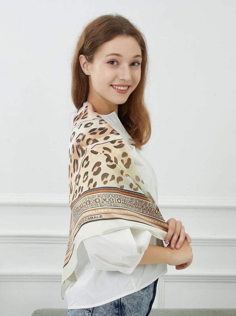 Grand carré de soie Original Leopard Zoé Rose - Kiabi