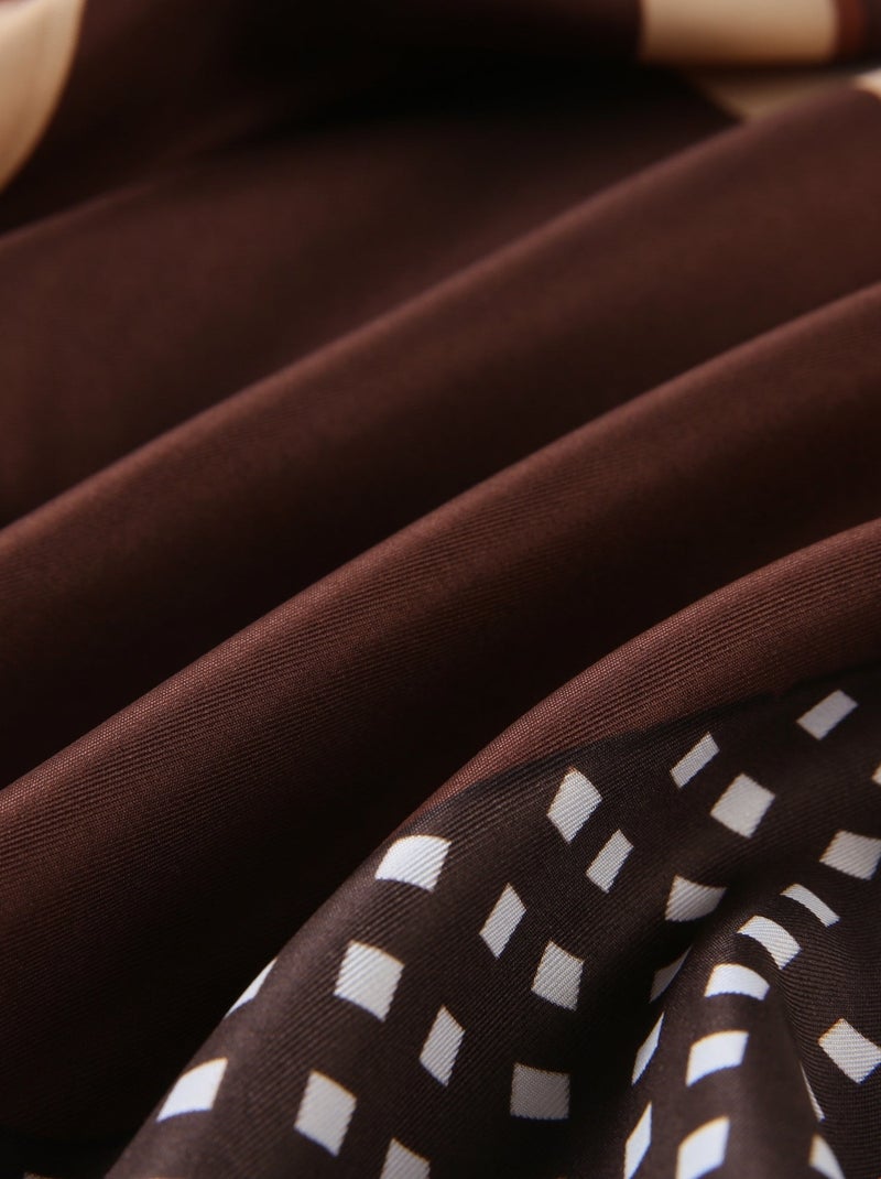 Grand carré de Soie Selling Zoé Marron - Kiabi