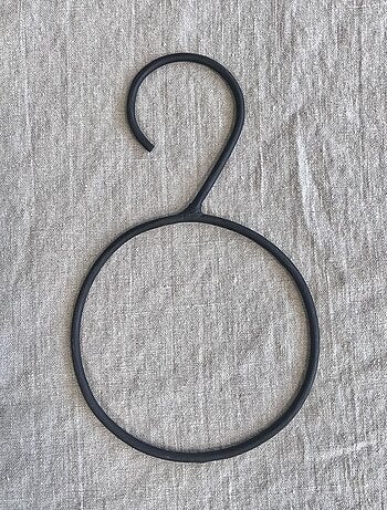 Grand cintre rond pour foulards