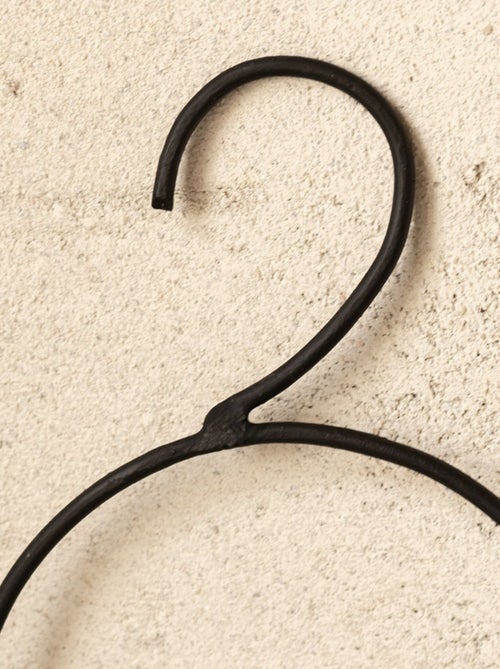 Grand cintre rond pour foulards - Kiabi