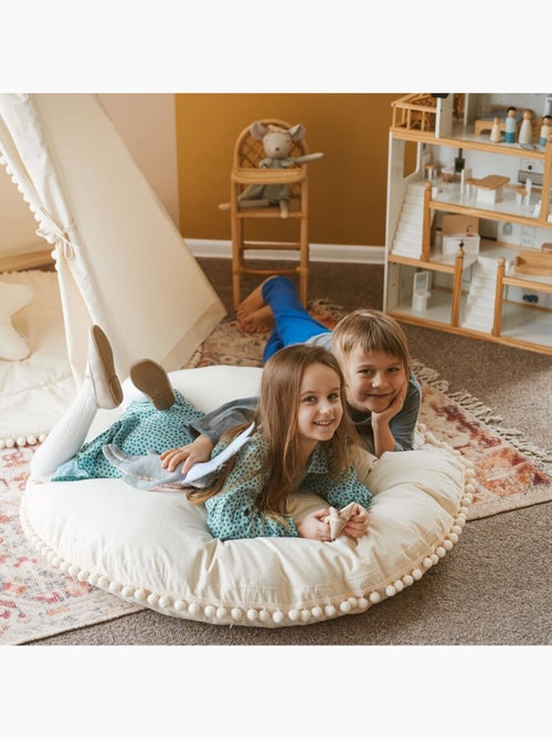 Grand coussin de sol avec pompons - Kiabi