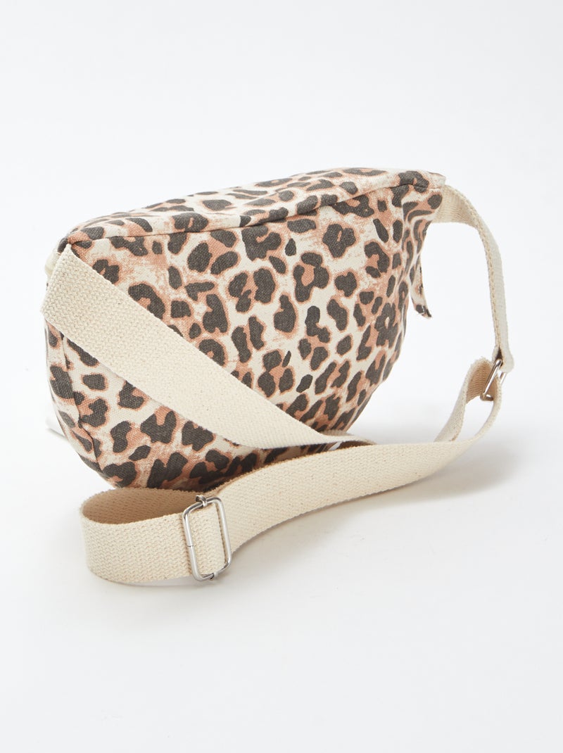 Grand sac banane avec étiquette tissée Léopard - Kiabi