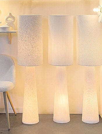 Grande lampe en papier maché