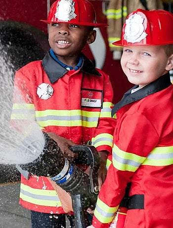 Great Pretenders | Déguisement enfant pompier avec accessoires