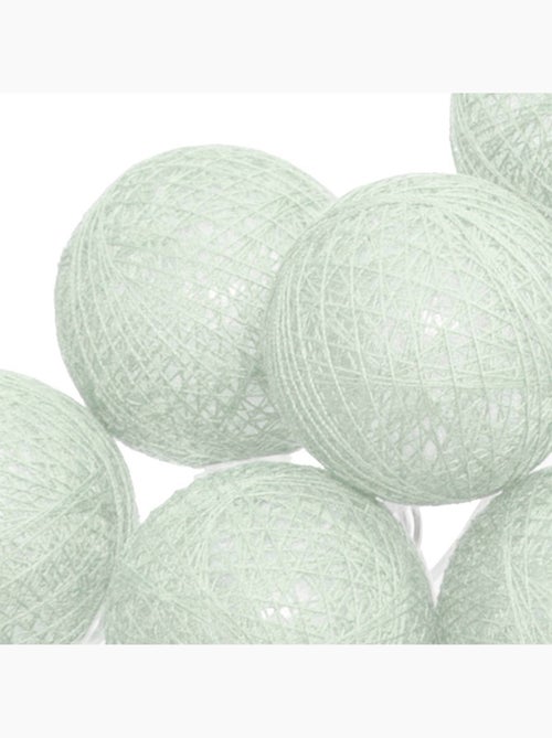 Guirlande LED 16 boules à pile TARA - Kiabi Guirlande LED 16 boules à pile TARA - Kiabi