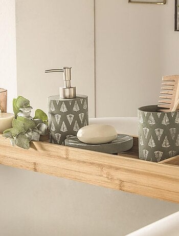 Guy Levasseur - Distributeur de savon en béton