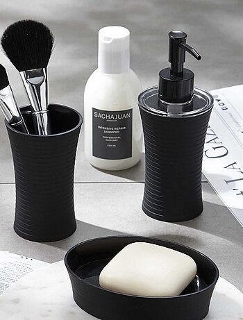 Guy Levasseur - Distributeur de savon en polystyrène