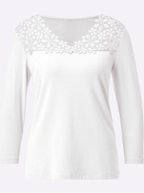 Haut à manches trois quarts et dentelle florale au col v - taille standard - helline - Kiabi Haut à manches trois quarts et dentelle florale au col v - taille standard - helline - Kiabi