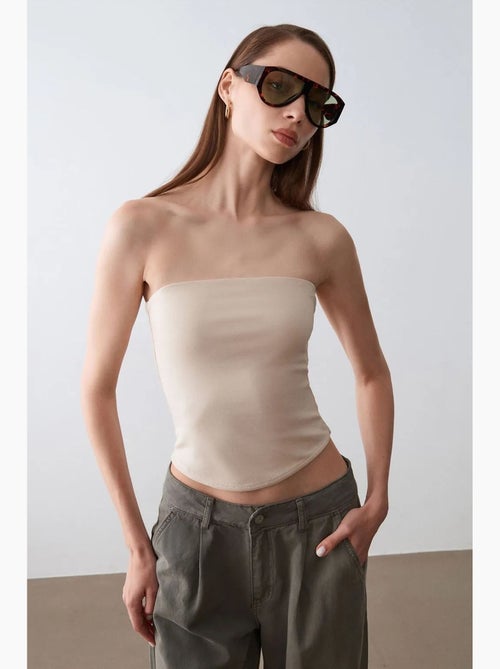 Haut bandeau court sans bretelles femme dilvin - Kiabi Haut bandeau court sans bretelles femme dilvin - Kiabi