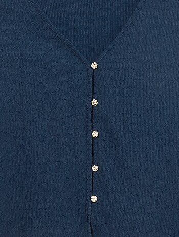 Haut col V en maille gaufrée avec boutons dorés