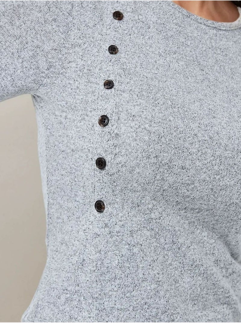 Haut texturé à manches longues et coupe ajustée boutonnée Gris - Kiabi