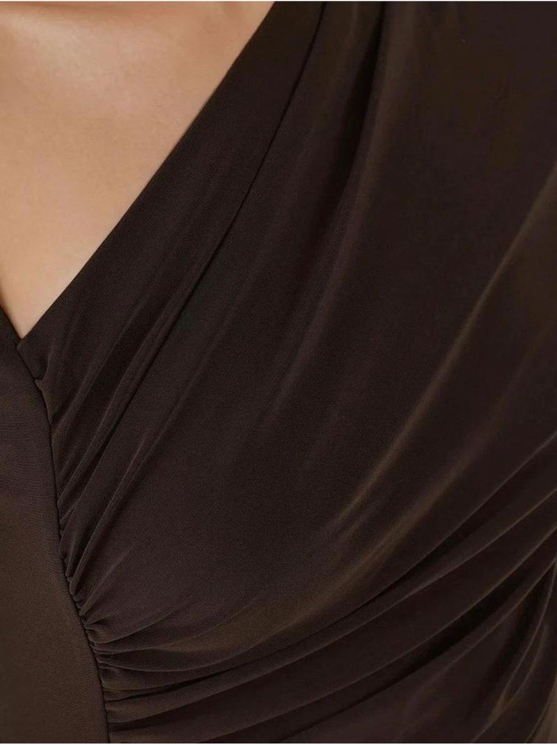 Haut tricoté à manches longues et col asymétrique Marron foncé - Kiabi