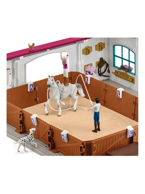 Horse Club Grand Manège Equestre - Kiabi
