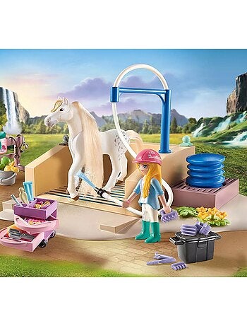 Horses of Waterfall Isabella & Lioness avec aire de lavage pour chevaux