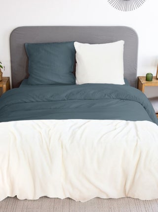 Housse de couette + 2 taies Chaude et douillette
