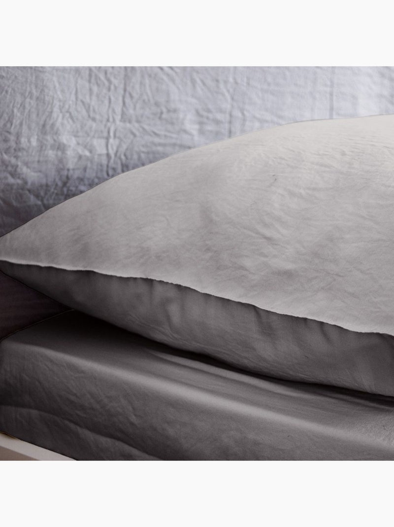Housse de couette + 2 taies d'oreiller en microfibre lavé Gris foncé - Kiabi