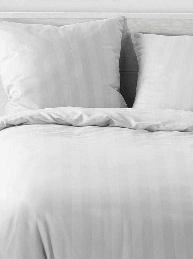 Housse de couette 220x240 + 2 taies Cléo blanc microfibre Blanc - Kiabi