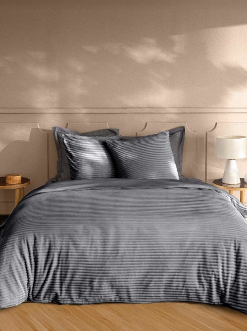 Housse de couette 240x220 + 2 taies anthracite finition flanelle - Kiabi Housse de couette 240x220 + 2 taies anthracite finition flanelle - Kiabi