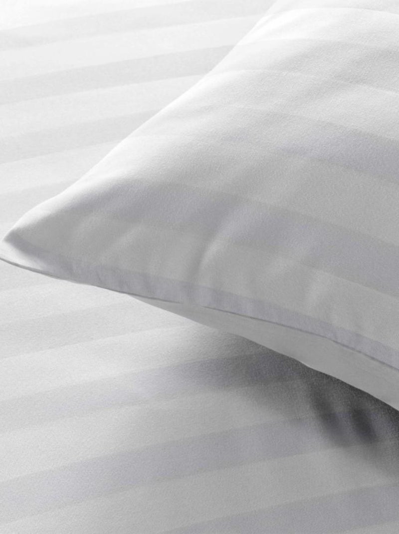 Housse de couette 240x220 + 2 taies Cléo Blanc microfibre Blanc - Kiabi