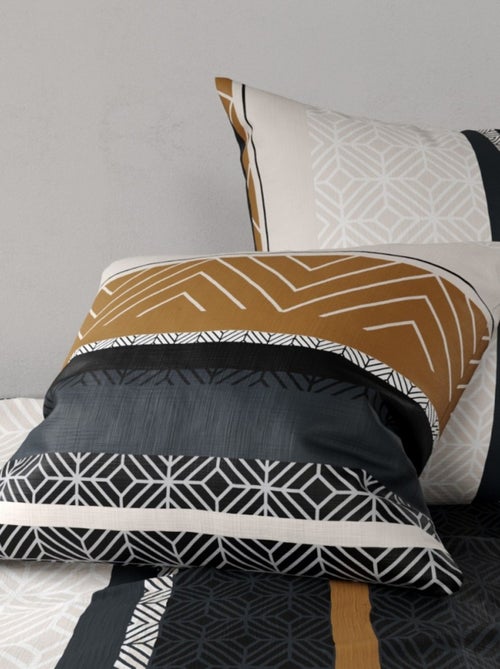 Housse de couette 240x220 TROPHE + 2 taies coton 57 fils - Kiabi Housse de couette 240x220 TROPHE + 2 taies coton 57 fils - Kiabi